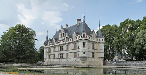 Azay le Rideau castle (France)